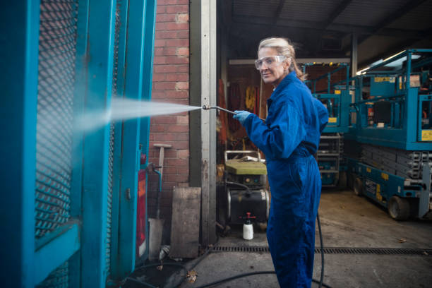 Why Choose Our Certified Pressure Washing Experts for Your Project Needs in Linden, TX?
